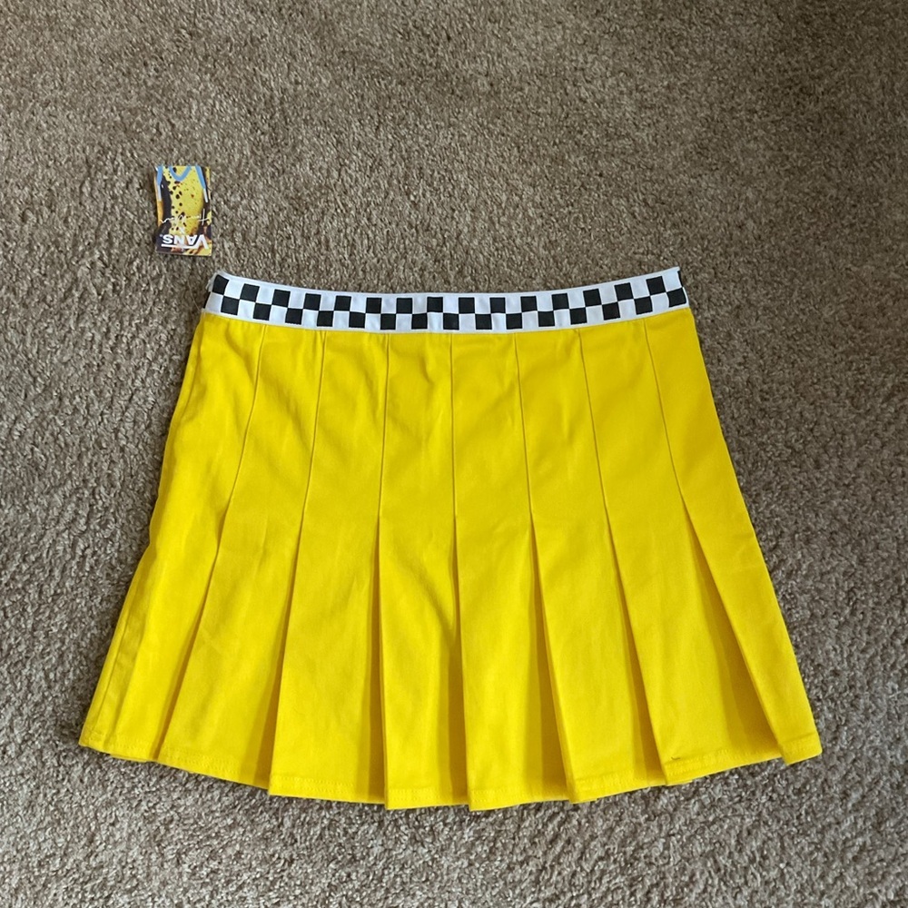 NWT Vans x Tierra Whack Yellow Pleated Skirt 34 L Checkered Streetwear Mini - Picture 5 of 5